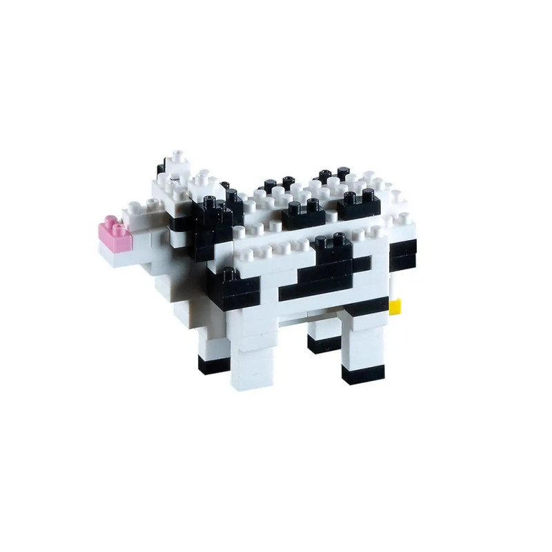 Kuh aus schwarzen, weißen und rosa Bausteinen im LEGO-Stil vor weißem Hintergrund.