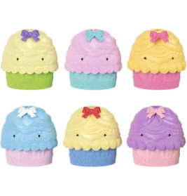 DP Cupcake Reveal im Thekendispay sort.