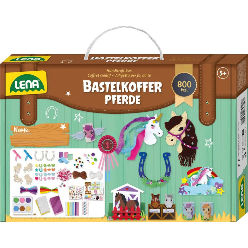 Box eines Lena-Pferdebastelsets mit Pferden, Einhörnern, Bastelmaterial und bunten Verzierungen. Box eines Lena-Pferdebastelsets mit Pferden, Einhörnern, Bastelmaterial und bunten Verzierungen.