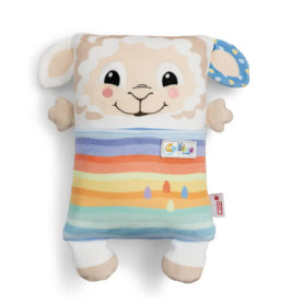 Plüschfigur in Lammform mit lächelndem Gesicht, regenbogenfarbenem Körper und buntem Ohr.