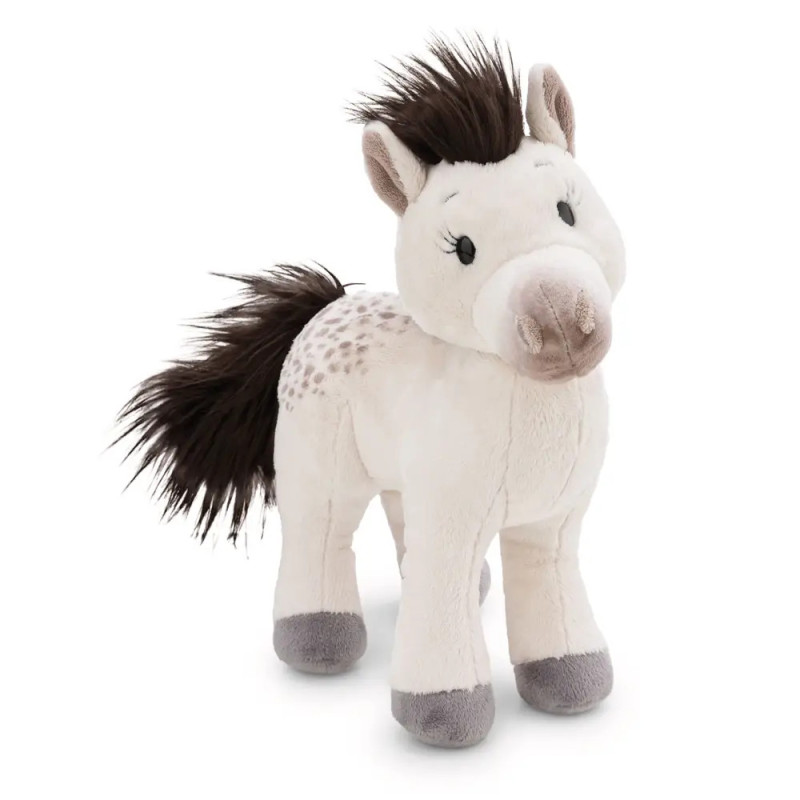 Plüschpferd mit weißem Fell, grauen Hufen sowie dunkelbrauner, flauschiger Mähne und Schweif.