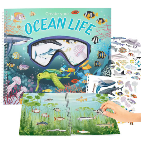Kinder-Stickerbuch Create Your Ocean Life mit Tierstickern und Unterwasserszene.