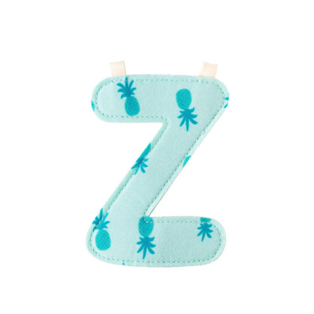Hellblauer Stoffbuchstabe Z mit kleinen blauen Ananas-Motiven.