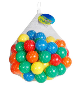 Netztasche mit bunten Plastikbällen in Rot, Grün, Blau, Gelb und Orange.