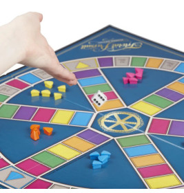Hasbro C1940100 Trivial Pursuit