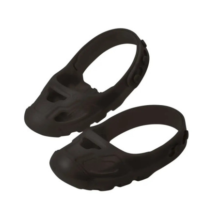 Schwarze Überschuhe aus Gummi mit geschlossenen Zehen und Fersenriemen. Schwarze Überschuhe aus Gummi mit geschlossenen Zehen und Fersenriemen.