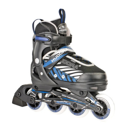 Schwarzer und blauer Inline-Skate mit vier Rollen und verstellbaren Riemen vor weißem Hintergrund. Schwarzer und blauer Inline-Skate mit vier Rollen und verstellbaren Riemen vor weißem Hintergrund.