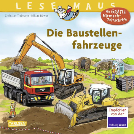 Drei Baustellenfahrzeuge arbeiten, Kinder und Erwachsene schauen ihnen auf der Baustelle zu.