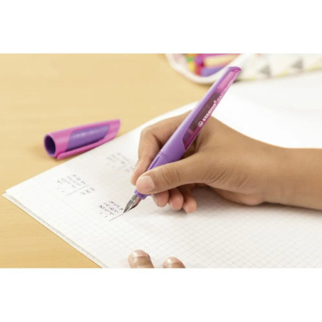 Ergonomic school fountain pen STABILO® EASYbuddy®Ergonomischer Schulfüller STABILO® EASYbuddy®