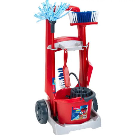 Putzwagen in Rot und Grau mit Mop, Eimer, Bürsten, Kehrblech und Rädern vor weißem Hintergrund. Putzwagen in Rot und Grau mit Mop, Eimer, Bürsten, Kehrblech und Rädern vor weißem Hintergrund.