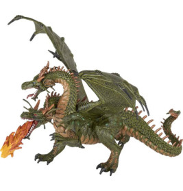 Eine dreiköpfige, grüne Drachenfigur mit detaillierten Flügeln und Stachelschuppen speit Feuer.