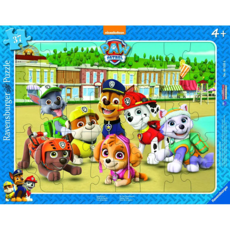Paw Patrol Figuren posieren draußen vor Gebäuden auf einem bunten Puzzle für Kinder ab 4 Jahren.