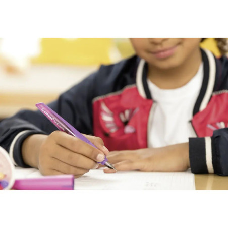 Schulfüller mit Standard-Feder M - STABILO EASYbuddy in koralle/rot - Schreibfarbe blau (löschbar) - Einzelstift - ink