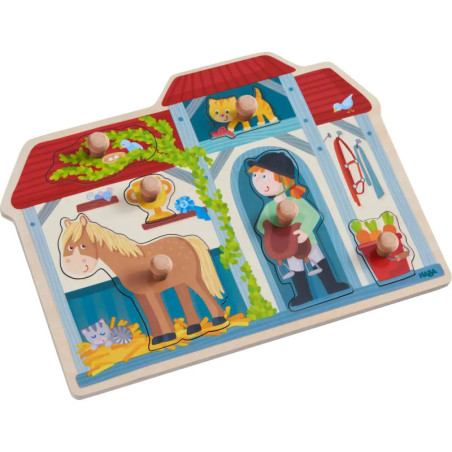 Holzpuzzle mit fünf herausnehmbaren Teilen und Griffknöpfen: Mädchen, Pferd, Katze und Scheune.