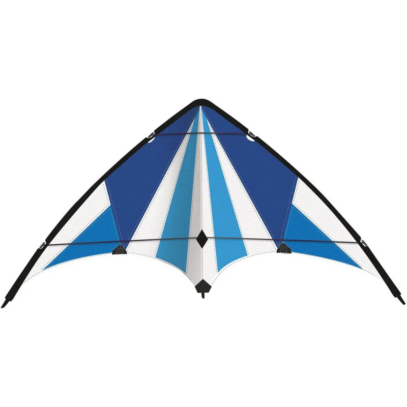 Ein blau-weiß-schwarzes Lenkdrachen mit geometrischen Mustern vor weißem Hintergrund. Ein blau-weiß-schwarzes Lenkdrachen mit geometrischen Mustern vor weißem Hintergrund.