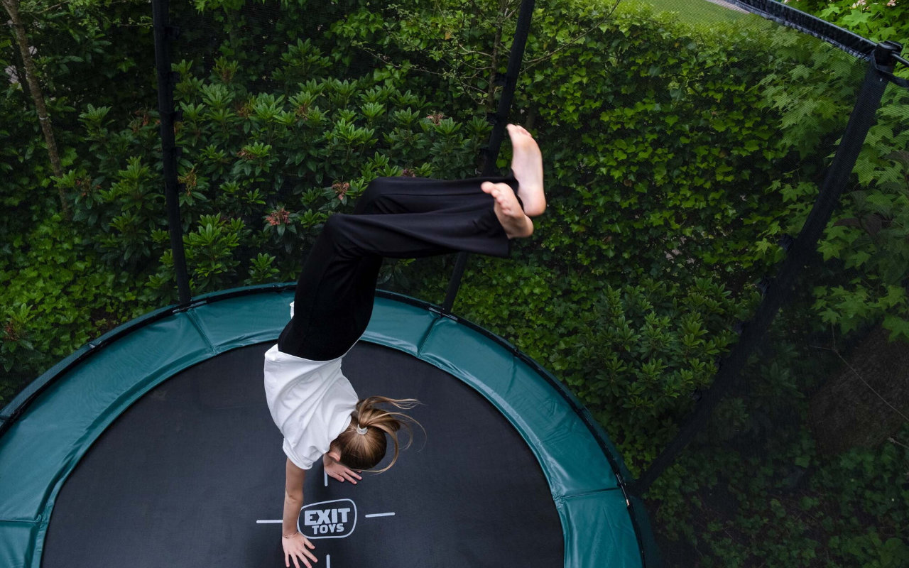 Trampoline